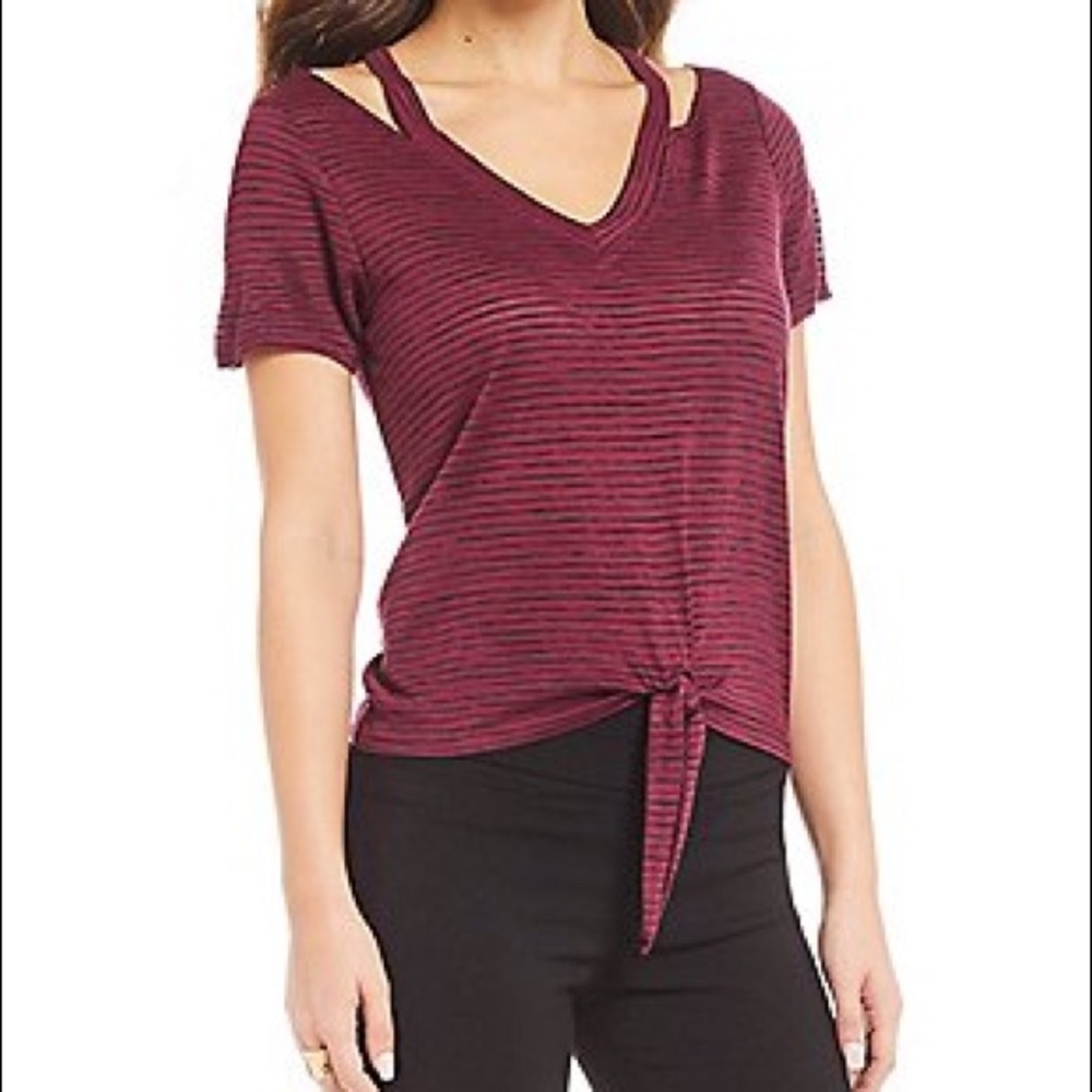 New with tags Off shoulder cut out v-neck takara